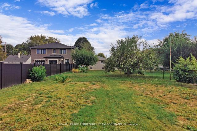96 Wallasey Ave, House detached with 3 bedrooms, 2 bathrooms and 5 parking in Toronto ON | Image 29