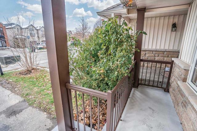 7409 Magistrate Terr, House attached with 3 bedrooms, 2 bathrooms and 3 parking in Mississauga ON | Image 12
