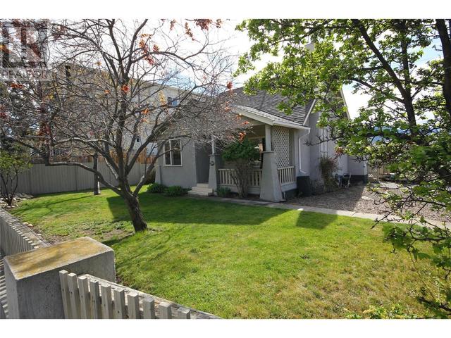 739 Government Street, House detached with 3 bedrooms, 1 bathrooms and 2 parking in Penticton BC | Image 5