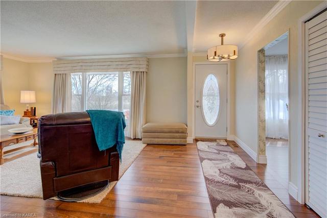 3958 Petworth Rd Rd, House detached with 3 bedrooms, 1 bathrooms and 8 parking in South Frontenac ON | Image 5