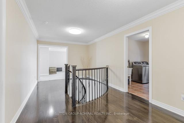 136 Santa Amato Cres, House detached with 4 bedrooms, 4 bathrooms and 6 parking in Vaughan ON | Image 13