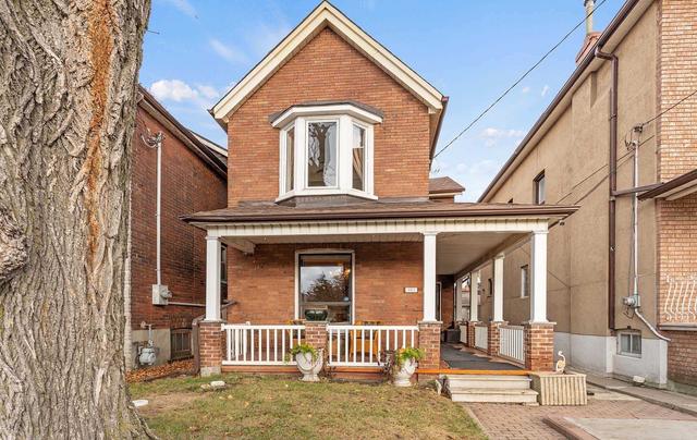 383 Perth Ave, House detached with 3 bedrooms, 2 bathrooms and 3 parking in Toronto ON | Image 1