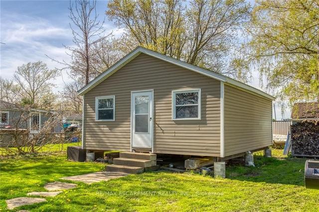 921 Lakeshore Rd, House detached with 2 bedrooms, 1 bathrooms and 4 parking in Haldimand County ON | Image 24
