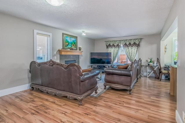 15 Saddlecrest Gardens Ne, House detached with 3 bedrooms, 1 bathrooms and 2 parking in Calgary AB | Image 5