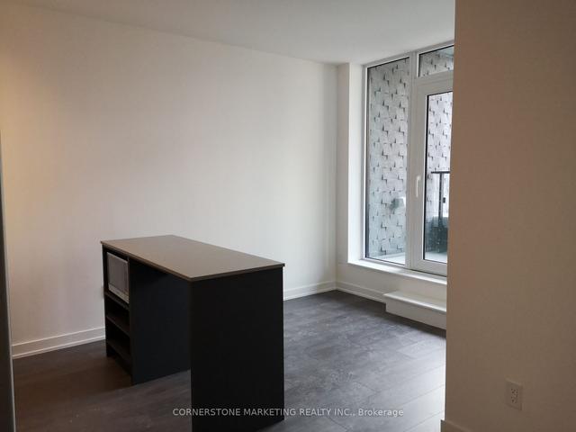 203 - 8 Tippett Rd, Condo with 1 bedrooms, 1 bathrooms and 0 parking in Toronto ON | Image 5