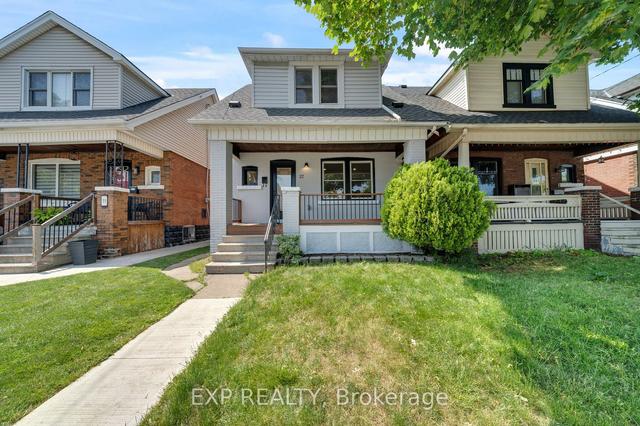 57 Cameron Ave N, House detached with 3 bedrooms, 2 bathrooms and 0 parking in Hamilton ON | Image 12