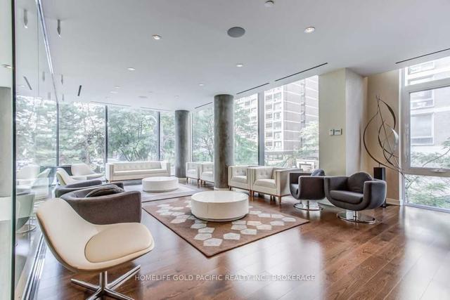 1301 - 75 St. Nicholas St, Condo with 0 bedrooms, 1 bathrooms and 0 parking in Toronto ON | Image 3