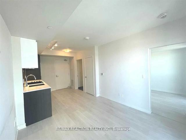 2704 - 2 Sonic Way, Condo with 1 bedrooms, 1 bathrooms and 1 parking in Toronto ON | Image 19
