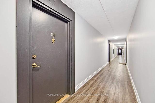 103 - 3420 Eglinton Ave E, Condo with 3 bedrooms, 2 bathrooms and 1 parking in Toronto ON | Image 14
