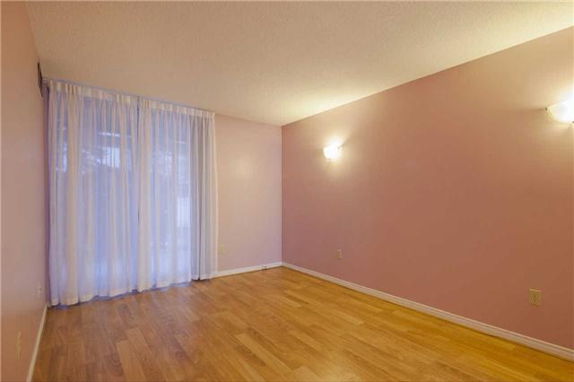 103 - 430 Mclevin Ave, Condo with 2 bedrooms, 2 bathrooms and 1 parking in Toronto ON | Image 12