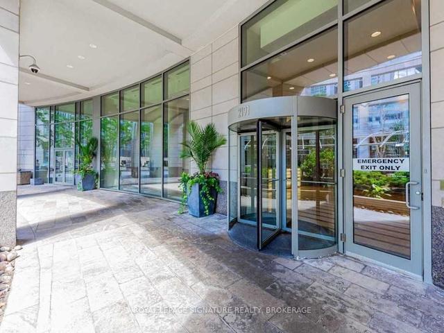 2005 - 2191 Yonge St, Condo with 2 bedrooms, 2 bathrooms and 1 parking in Toronto ON | Image 9