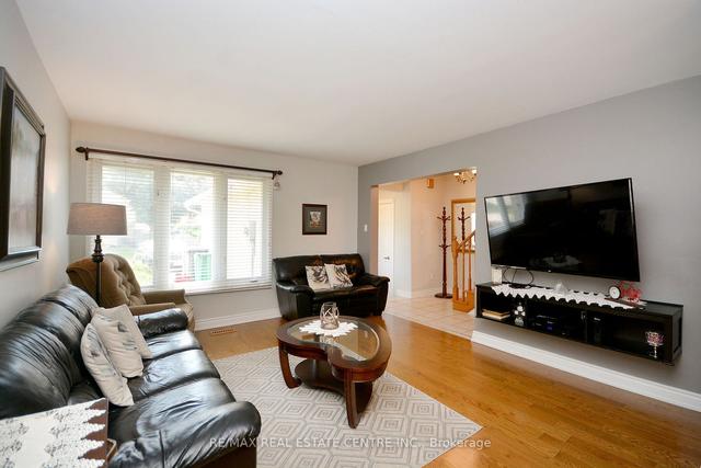 92 Courtleigh Sq, House attached with 3 bedrooms, 3 bathrooms and 3 parking in Brampton ON | Image 40