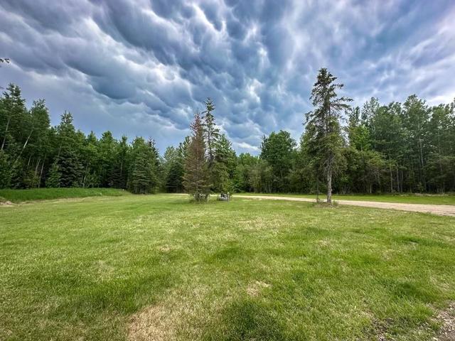 131056 Township Road 590, House detached with 4 bedrooms, 2 bathrooms and null parking in Woodlands County AB | Image 2
