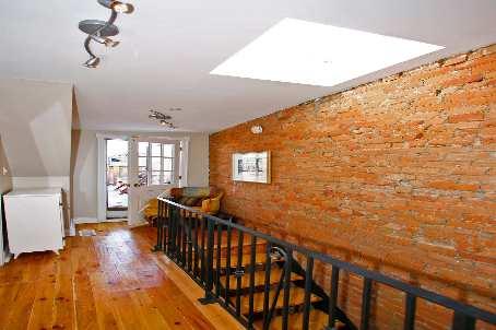 675 Euclid Ave, House semidetached with 4 bedrooms, 3 bathrooms and 2 parking in Toronto ON | Image 4
