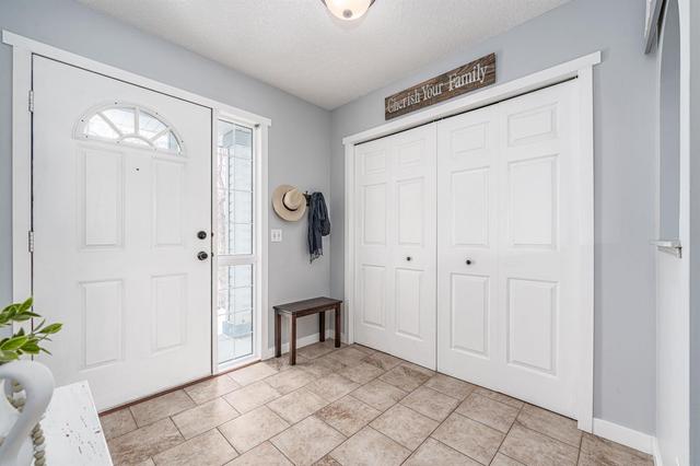 994 Coventry Drive Ne, House detached with 3 bedrooms, 2 bathrooms and 5 parking in Calgary AB | Image 5