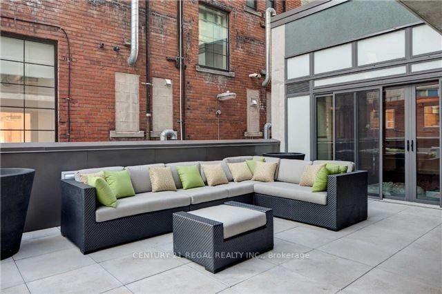 201 - 32 Camden St, Condo with 1 bedrooms, 1 bathrooms and 0 parking in Toronto ON | Image 7