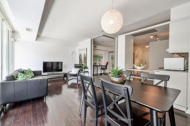 733 - 111 Elizabeth St, Condo with 2 bedrooms, 2 bathrooms and 1 parking in Toronto ON | Image 34