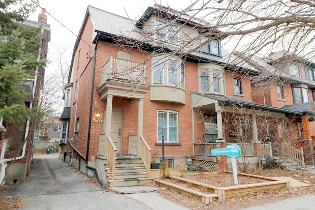 103 - 676 Huron St, House detached with 1 bedrooms, 1 bathrooms and 0 parking in Toronto ON | Image 1