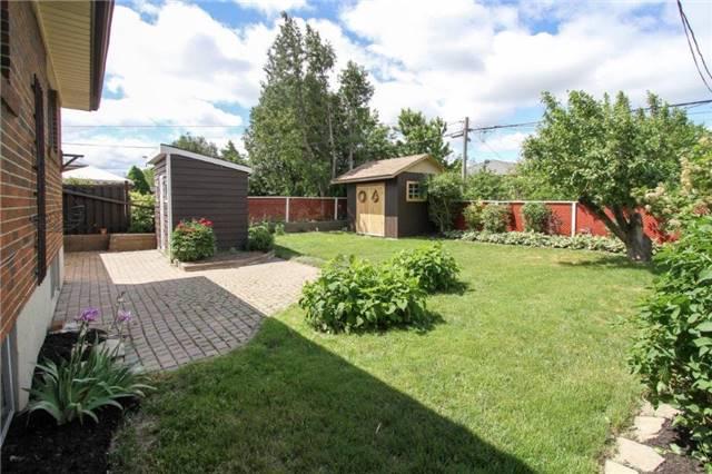 80 Benshire Dr, House detached with 3 bedrooms, 2 bathrooms and 3 parking in Toronto ON | Image 13