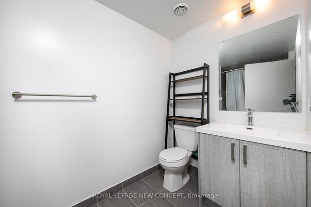 1409 - 77 Mutual St, Condo with 2 bedrooms, 1 bathrooms and 0 parking in Toronto ON | Image 4
