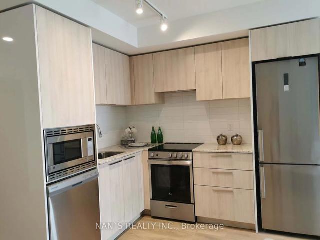 809 - 501 Yonge St, Condo with 2 bedrooms, 2 bathrooms and 0 parking in Toronto ON | Image 11