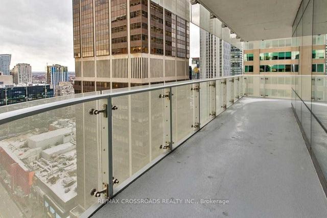 2110 - 1 Bloor St E, Condo with 2 bedrooms, 2 bathrooms and 0 parking in Toronto ON | Image 6