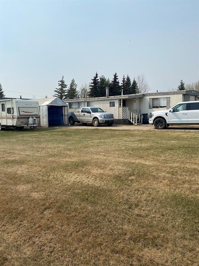 9741 107 Street, House detached with 2 bedrooms, 1 bathrooms and 6 parking in Hythe AB | Image 2