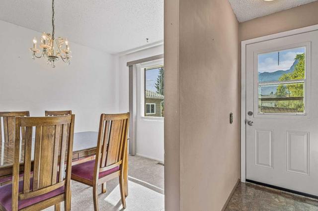 32 Mt Peechee Place, House detached with 3 bedrooms, 1 bathrooms and 3 parking in Canmore AB | Image 23