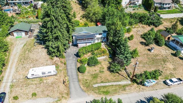5267 Chasey Road, House detached with 5 bedrooms, 4 bathrooms and 4 parking in Columbia Shuswap F BC | Image 8