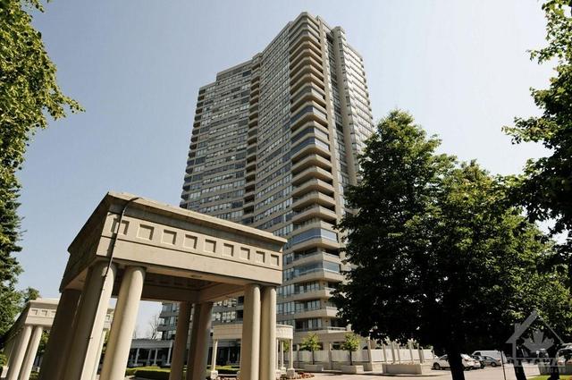 306 - 1480 Riverside Drive, Condo with 3 bedrooms, 2 bathrooms and 1 parking in Ottawa ON | Image 1