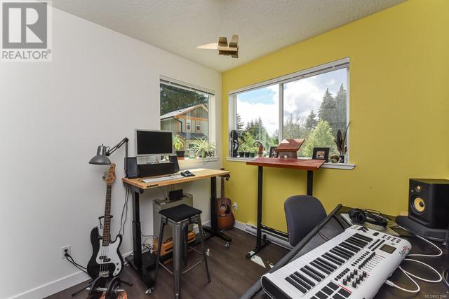 111 - 1577 Dingwall Rd, Condo with 3 bedrooms, 2 bathrooms and 1 parking in Courtenay BC | Image 34