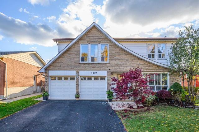 982 Mesa Cres, House detached with 4 bedrooms, 4 bathrooms and 2 parking in Mississauga ON | Image 1