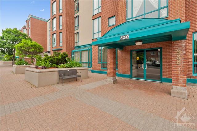 511 - 330 Centrum Boulevard N, Condo with 3 bedrooms, 2 bathrooms and 1 parking in Ottawa ON | Image 2