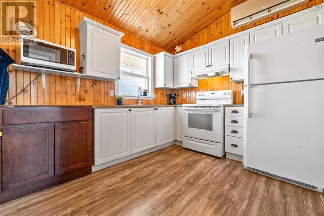 27 Island View Crescent, House detached with 2 bedrooms, 1 bathrooms and null parking in Pictou, Subd. A NS | Image 9