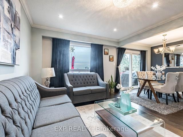 2456 Brasilia Circ, House semidetached with 3 bedrooms, 3 bathrooms and 3 parking in Mississauga ON | Image 12
