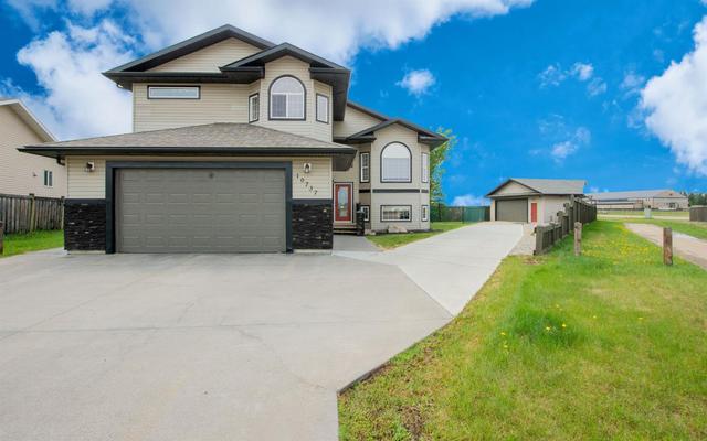 10737 126 Avenue, House detached with 4 bedrooms, 3 bathrooms and 10 parking in Grande Prairie AB | Image 1
