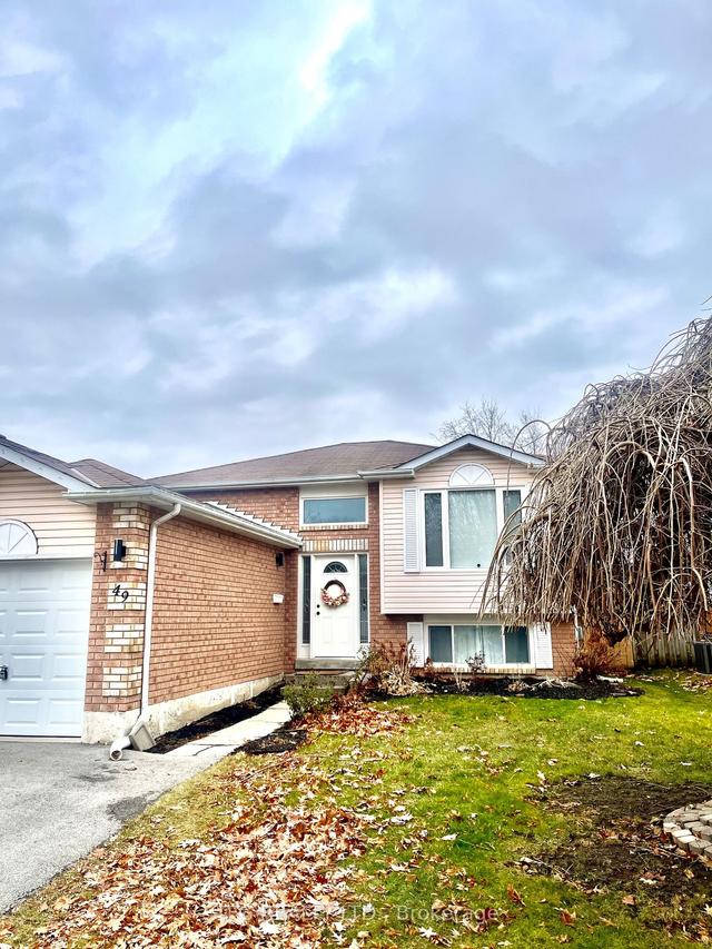 49 Fenwick Ave, House detached with 3 bedrooms, 2 bathrooms and 4 parking in Clarington ON | Image 12