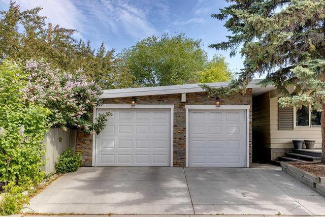 4436 Vandergrift Crescent Nw, House detached with 4 bedrooms, 2 bathrooms and 2 parking in Calgary AB | Image 3