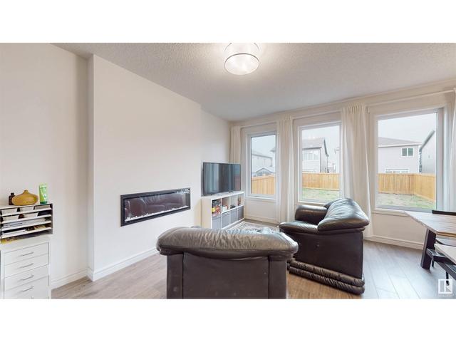 832 176 St Sw, House detached with 3 bedrooms, 2 bathrooms and null parking in Edmonton AB | Image 9