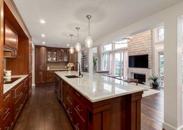 131 Pump Hill Place Sw, House detached with 5 bedrooms, 4 bathrooms and 4 parking in Calgary AB | Image 6