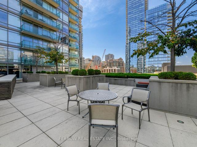 2209 - 18 Yorkville Ave, Condo with 2 bedrooms, 2 bathrooms and 1 parking in Toronto ON | Image 28