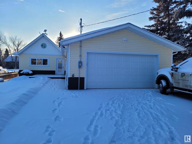 124 Main St, House detached with 3 bedrooms, 3 bathrooms and 4 parking in Camrose County AB | Image 33