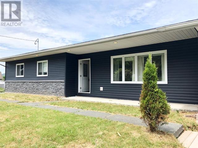 98 Shearstown Road, House other with 4 bedrooms, 2 bathrooms and null parking in Bay Roberts NL | Image 2