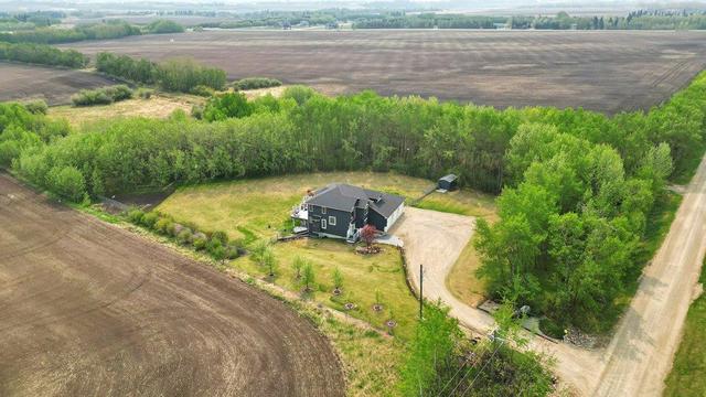 38245 Range Road 282, House detached with 4 bedrooms, 3 bathrooms and 3 parking in Red Deer County AB | Image 2