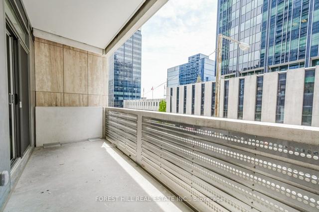209 - 2221 Yonge St, Condo with 3 bedrooms, 2 bathrooms and 0 parking in Toronto ON | Image 32