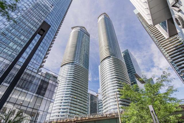 2907 - 12 York St, Condo with 2 bedrooms, 2 bathrooms and 1 parking in Toronto ON | Image 6