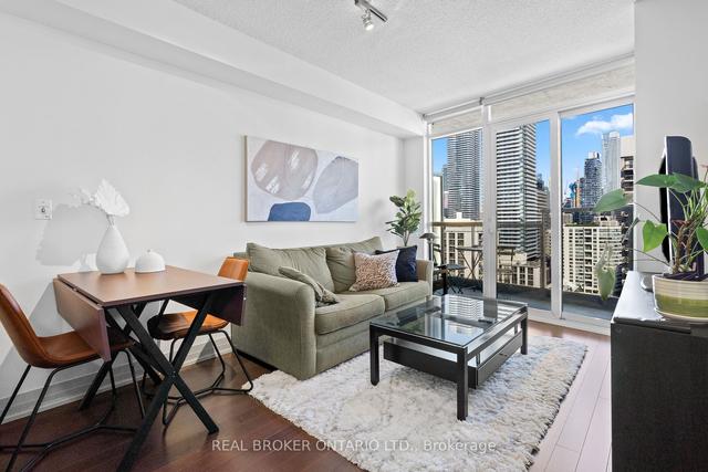 2208 - 25 Carlton St, Condo with 1 bedrooms, 1 bathrooms and 0 parking in Toronto ON | Image 3