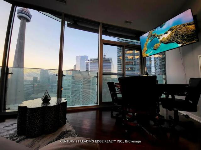2907 - 12 York St, Condo with 2 bedrooms, 2 bathrooms and 1 parking in Toronto ON | Image 2