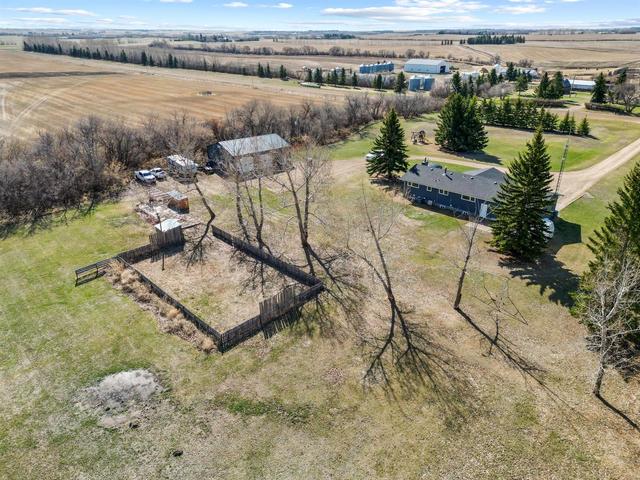 12446 Township Road 440, House detached with 5 bedrooms, 2 bathrooms and null parking in Flagstaff County AB | Image 46