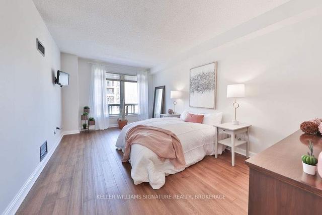 313 - 430 Pearl St, Condo with 2 bedrooms, 2 bathrooms and 1 parking in Burlington ON | Image 3